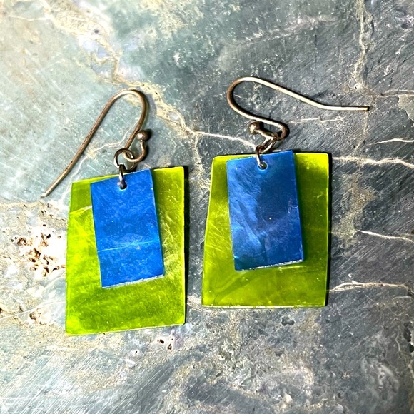 Green/ Blue Dyed Shell Layered Dangle Earrings - Picture 1 of 2